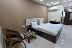 Hotels in kanpur